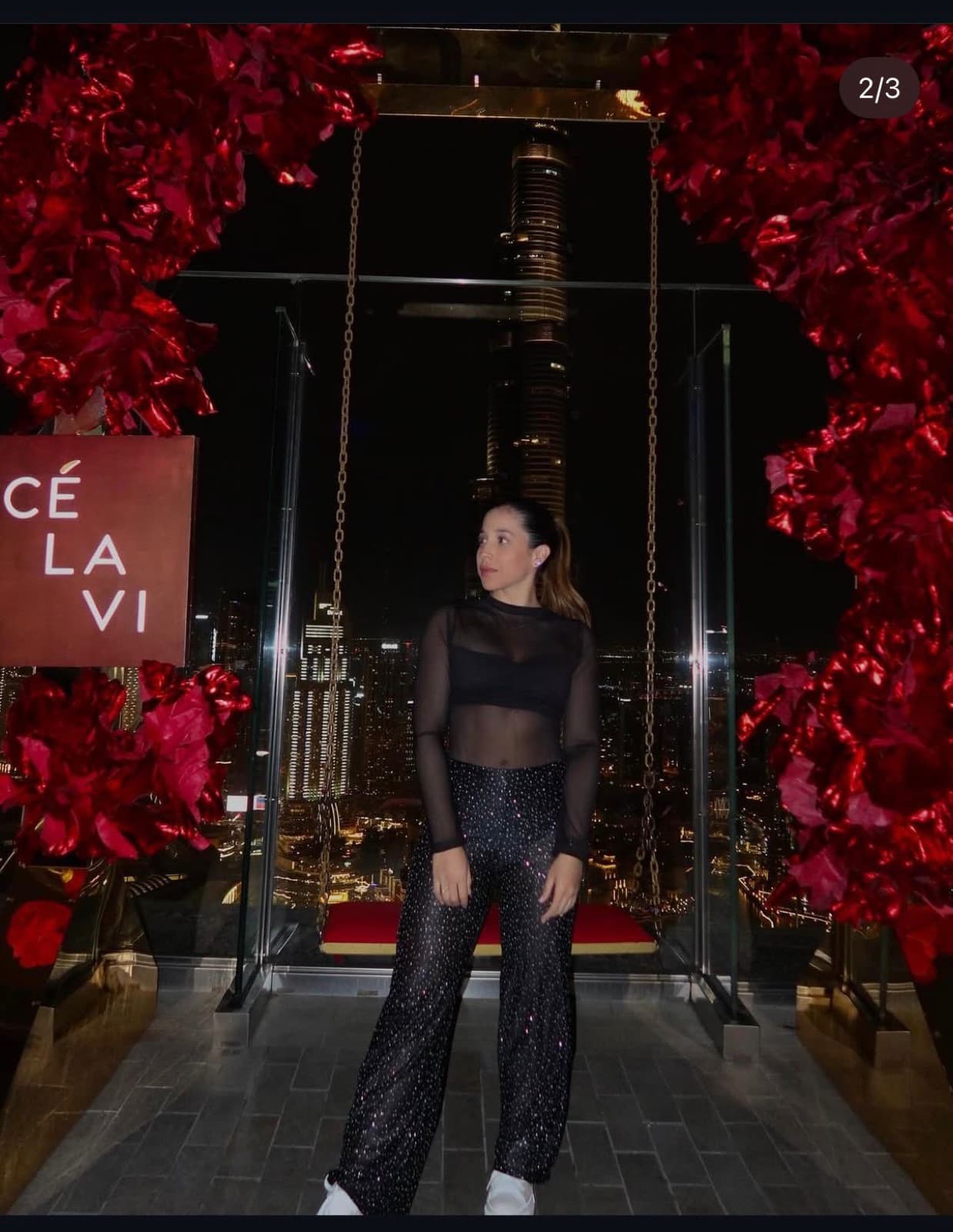 Top mesh y pantalón con brillos · Cé La Vi, Dubai